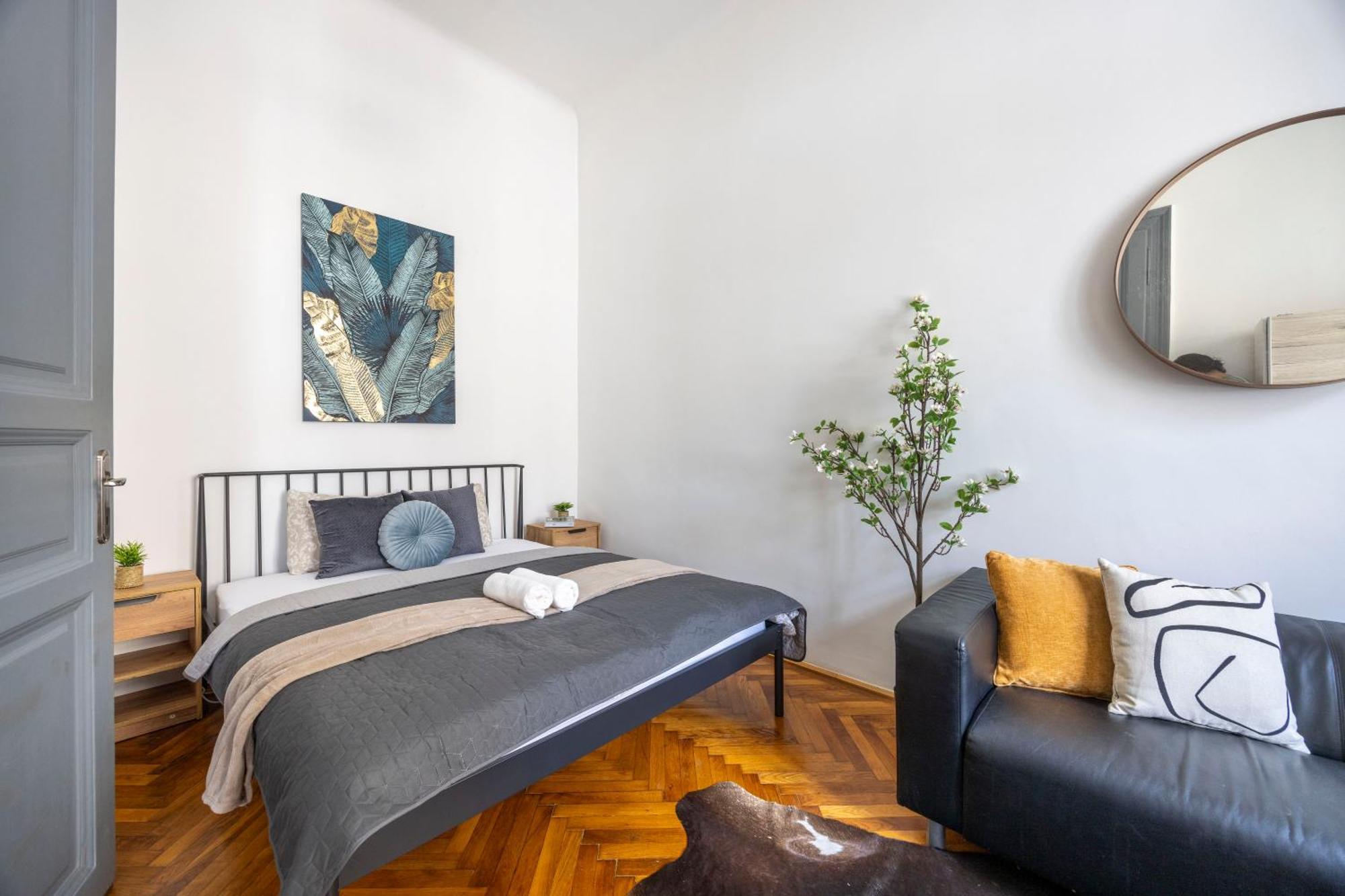 Apartment Charming & Cozy Stylish In The Heart Of