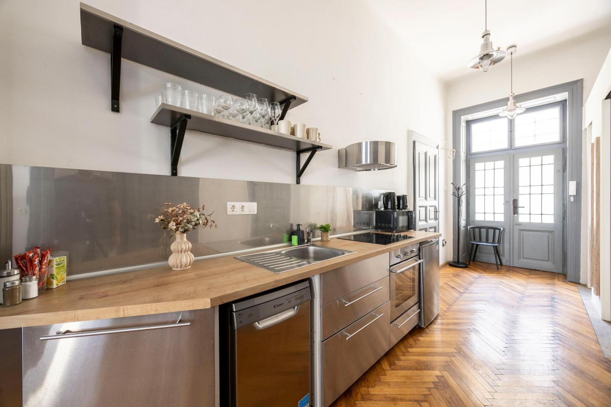 Charming & Cozy Stylish In The Heart Of Apartment *