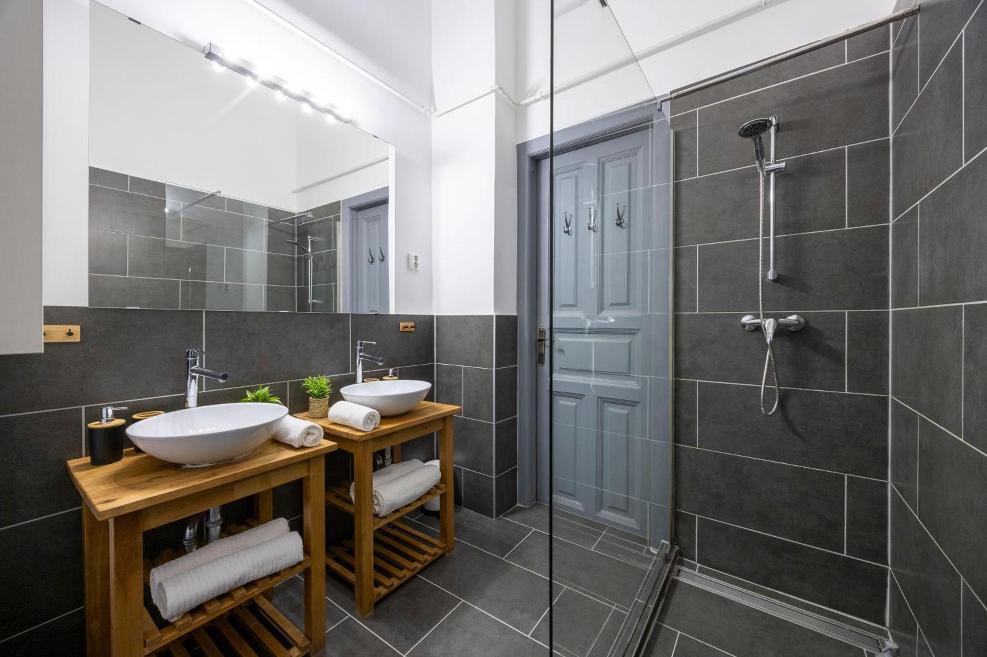 Apartment Charming & Cozy Stylish In The Heart Of